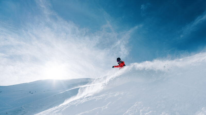 Aspen Snowmass recibe la primavera con esquí al atardecer y propuestas especiales para Semana Santa