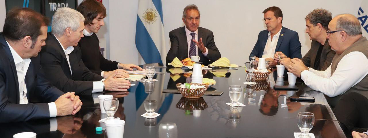 Scioli: “Definimos un plan para que el turismo estudiantil sea accesible