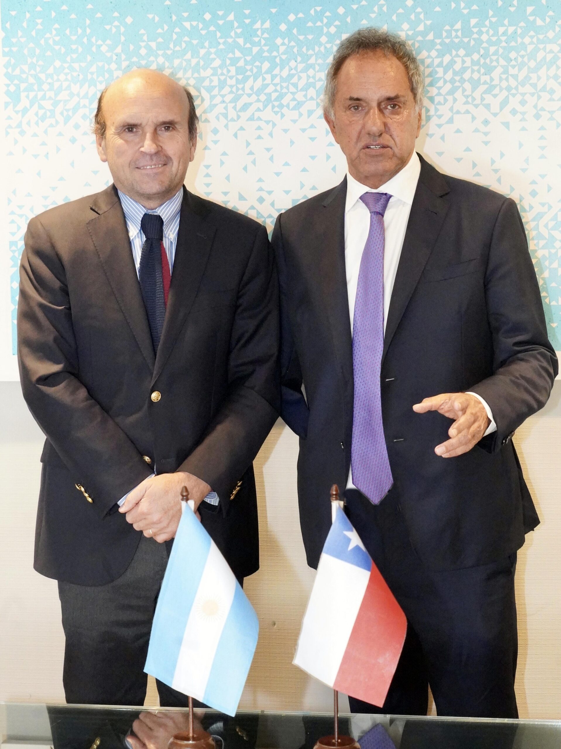 Scioli se reunió con el embajador de Chile en Argentina con el foco puesto en la integración turística