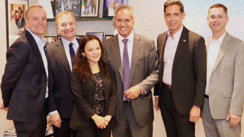 Scioli se reunió con directivos de la compañías aéreas de Estados Unidos