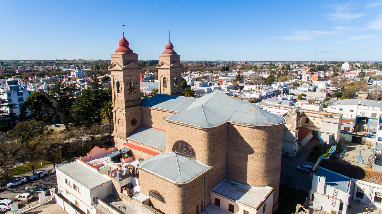 Viedma, la capital patagónica que crece como destino de turismo religioso gracias a Zatti y lla tradición salesiana