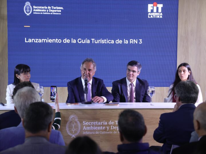 Scioli presentó la campaña promocional del Delta Turístico y la Guía de la Ruta 3 del ACA